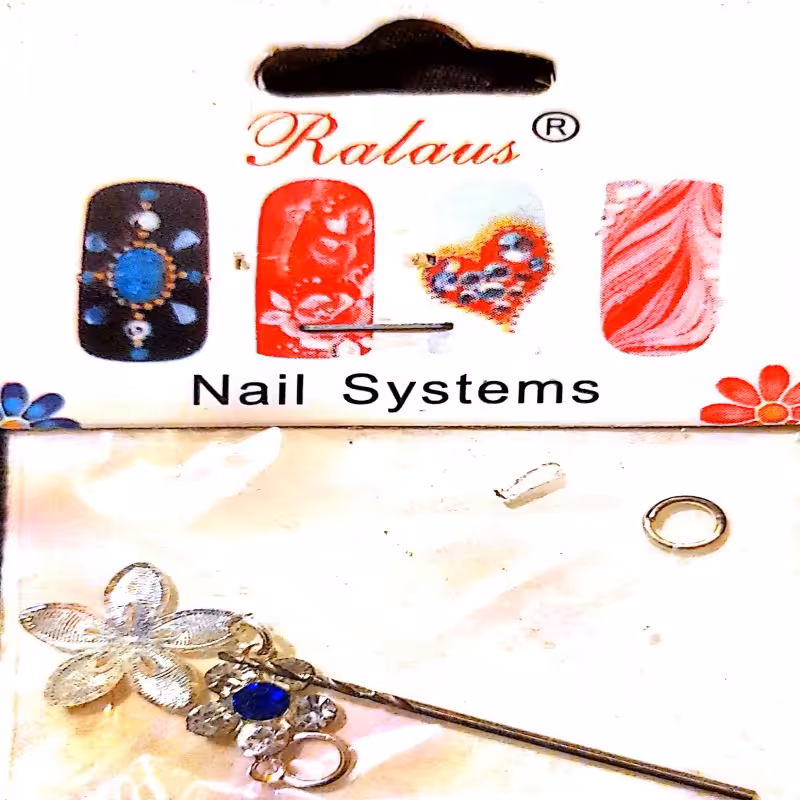 آویز ناخن مدل گل یخ 2