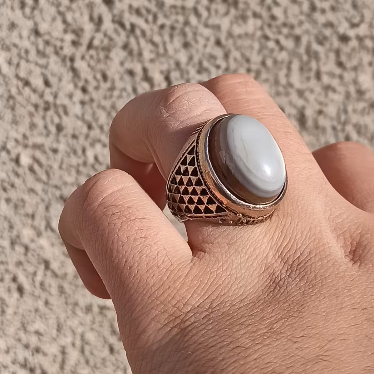 انگشتر نقره عقیق باباقوری سه پوست طوق دار زیبا