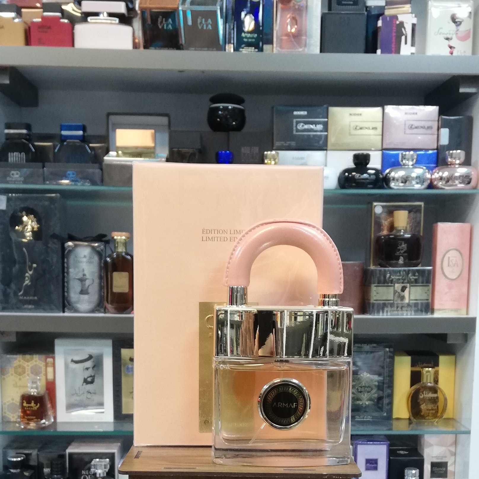 ARMAF - Opus Femme عطر ادکلن
آرماف اپوس فم
زنانه