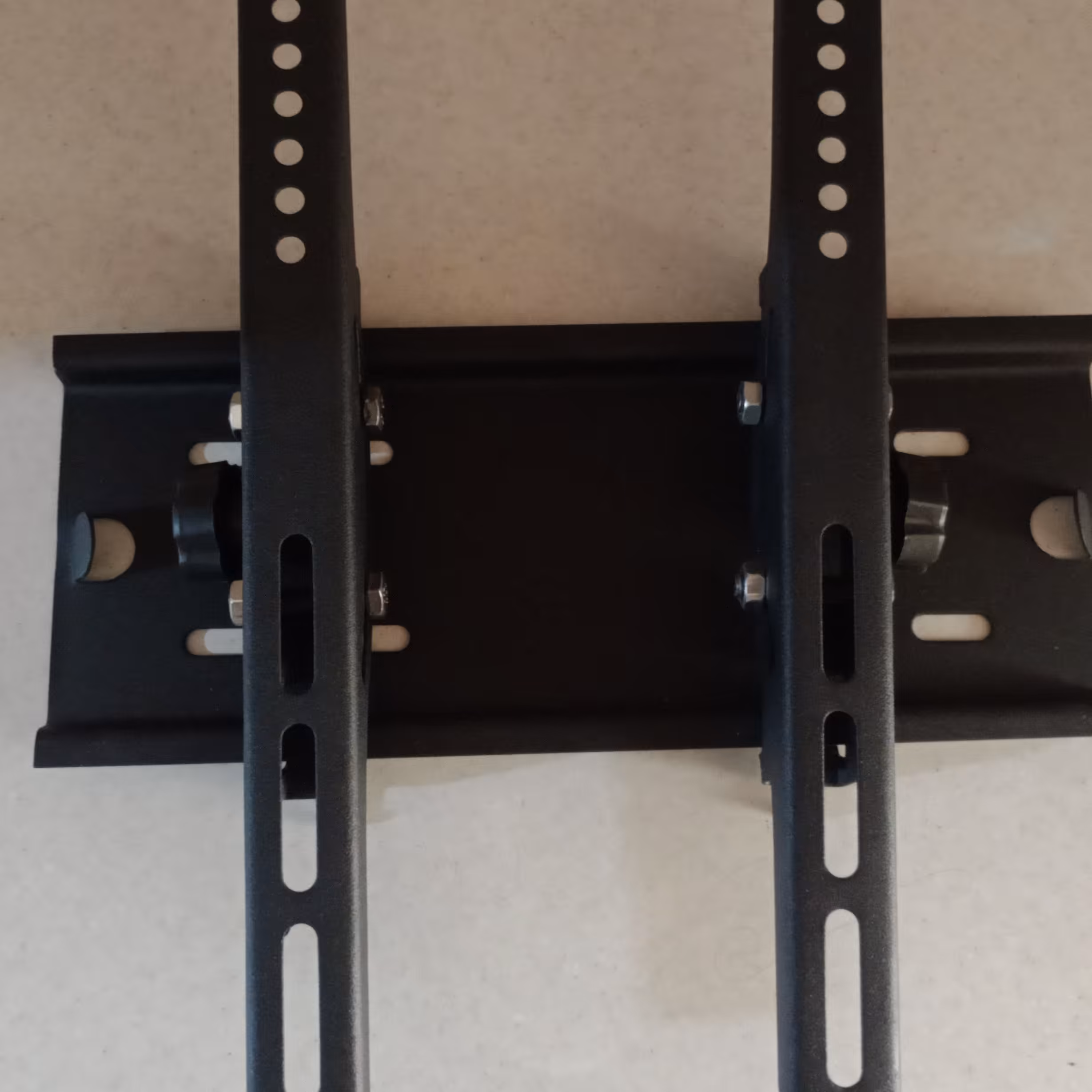 پایه دیواری متحرک مانیتور و تلوزیون