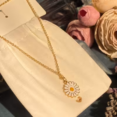 گردنبند بسیار زیبا ضد حساسیت وارداتی مناسب کادو تولد