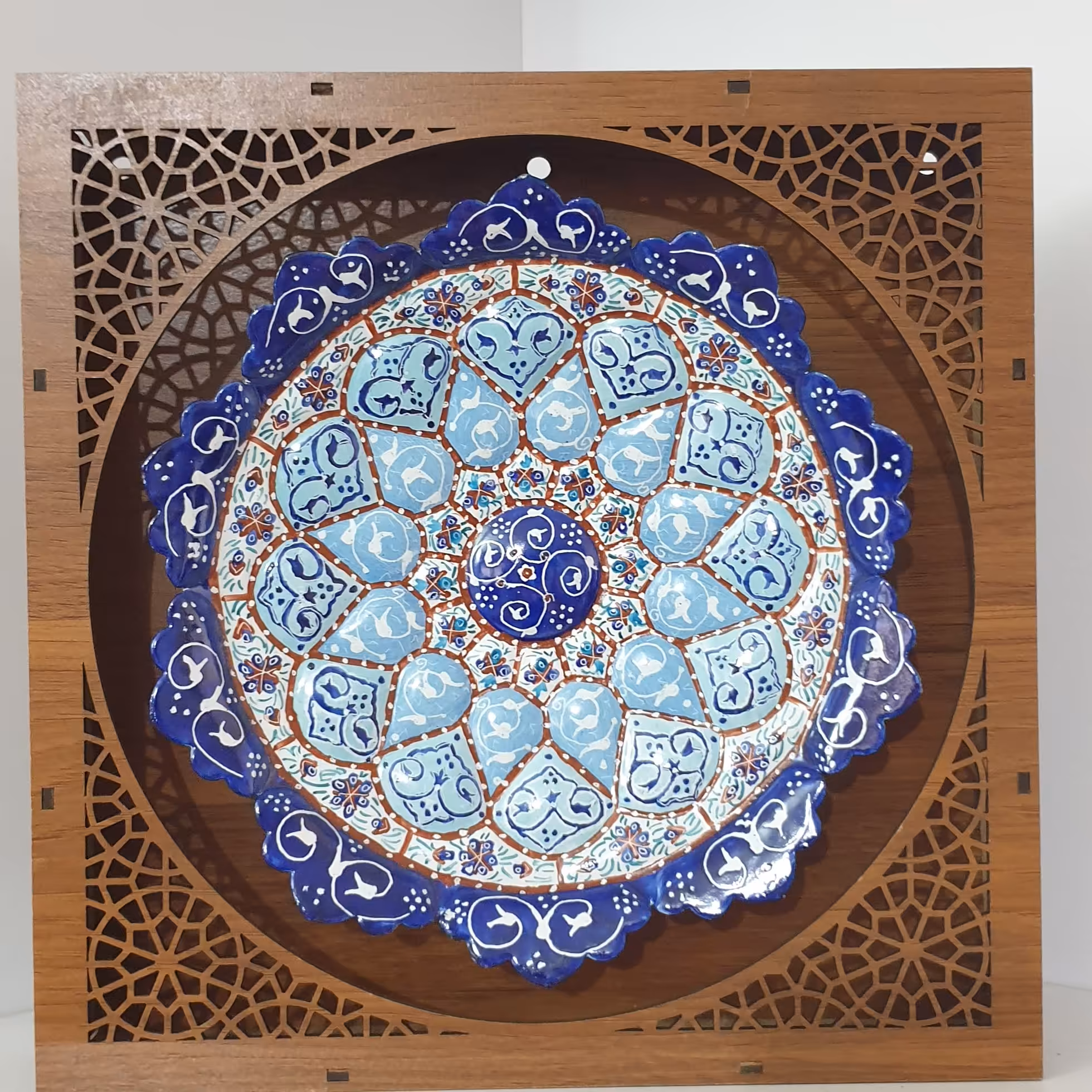 قاب بشقاب 20 سانتی میناکاری با قاب مشبک 4