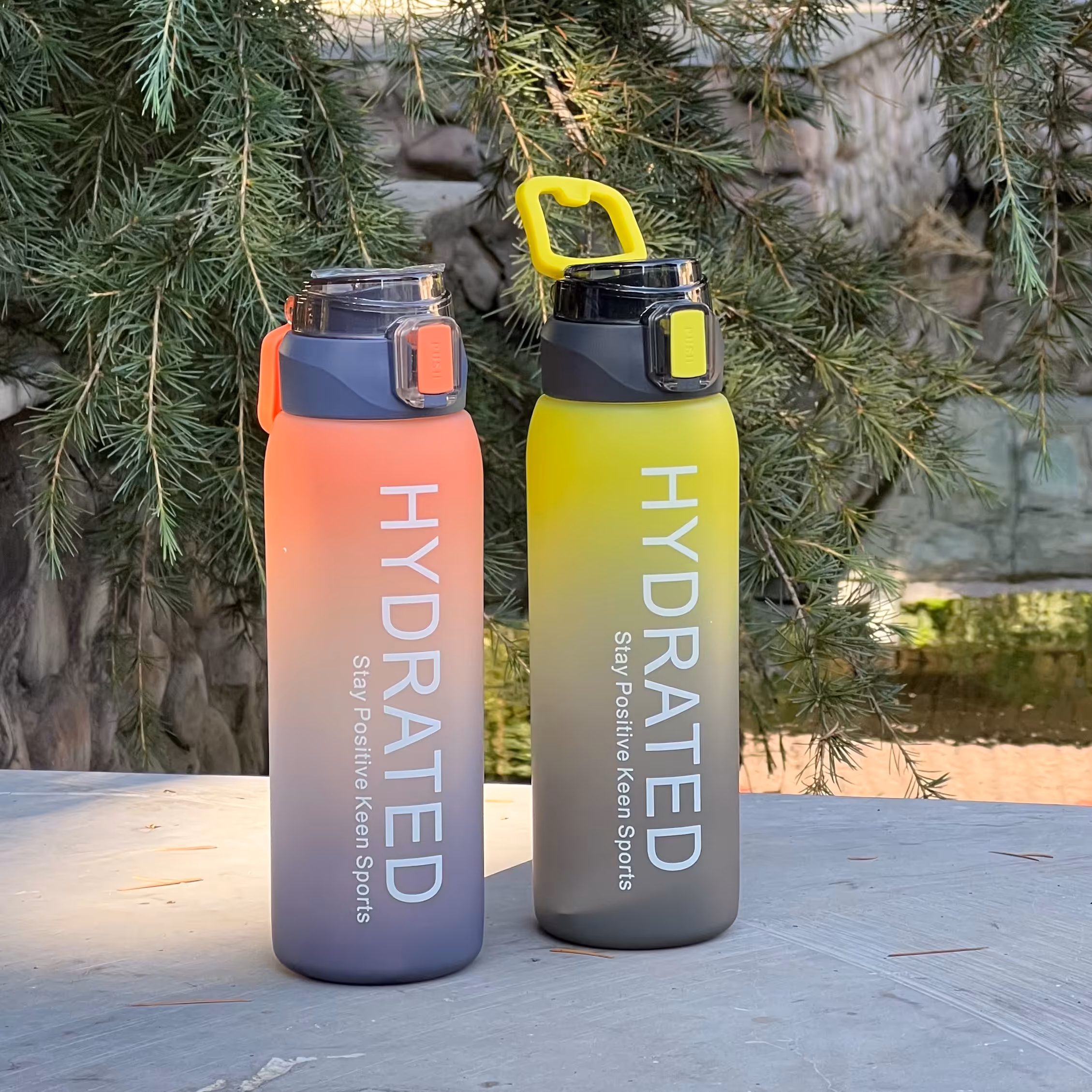 قمقمه اکریلیک قفل دار با لبی آسان نوش