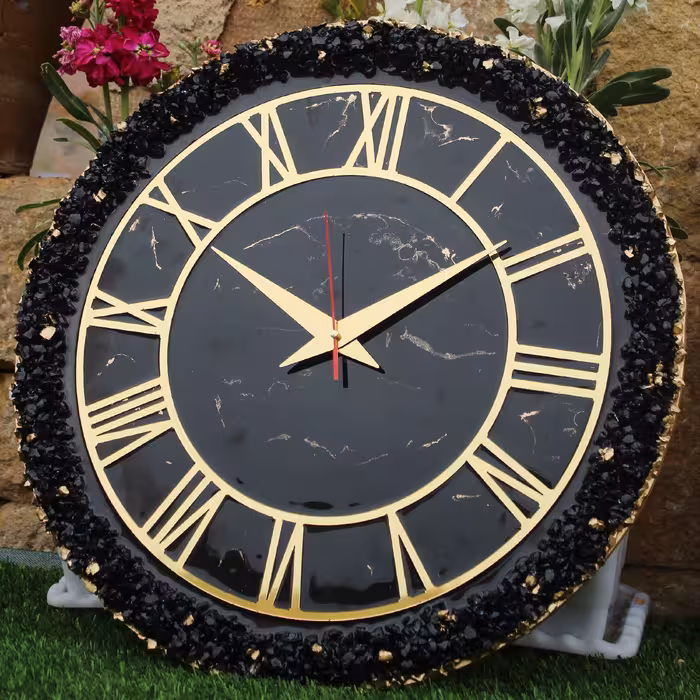 ساعت رزینی کار شده روی ام دی اف دور کریستال