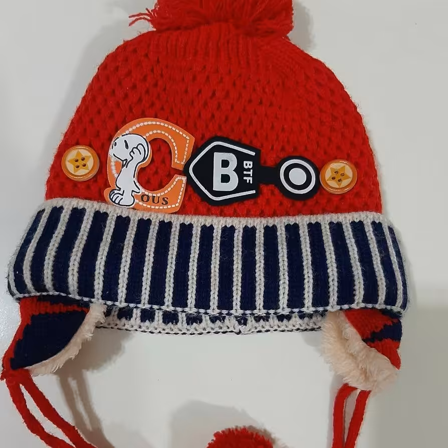 کلاه پسرانه بسیارگرم  داخل کلاه کرک دارد   رنگبندی  تک سایز مناسب 6ماه تا 3سال