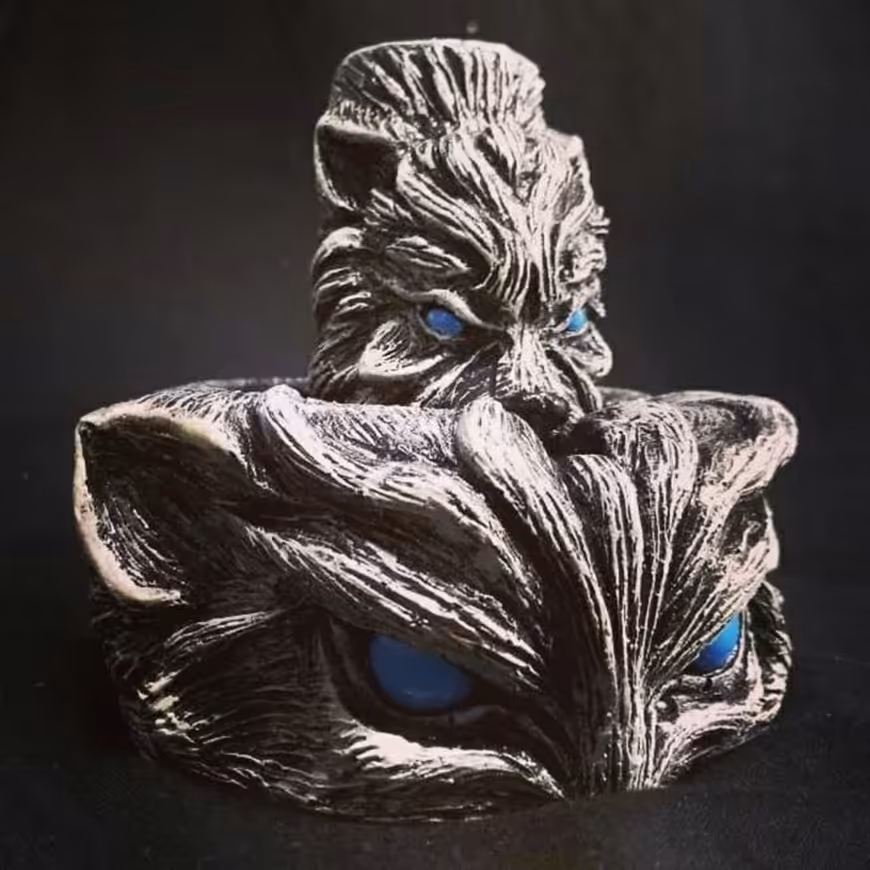 ست زیرسیگاری و فندک طرح گرگ جنس پلیمری با قابلیت تعویض فندک