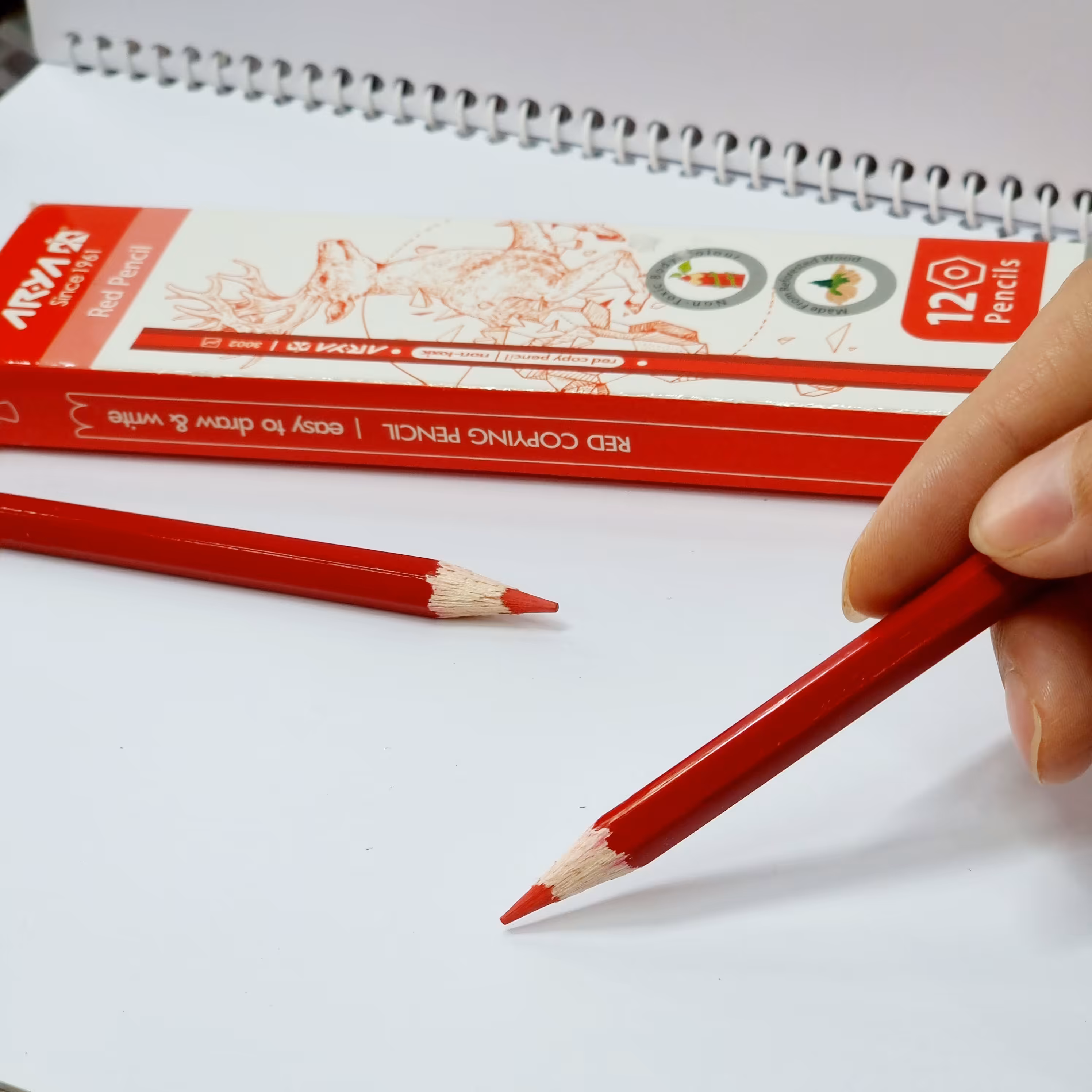 مداد قرمز آریا تک عددی