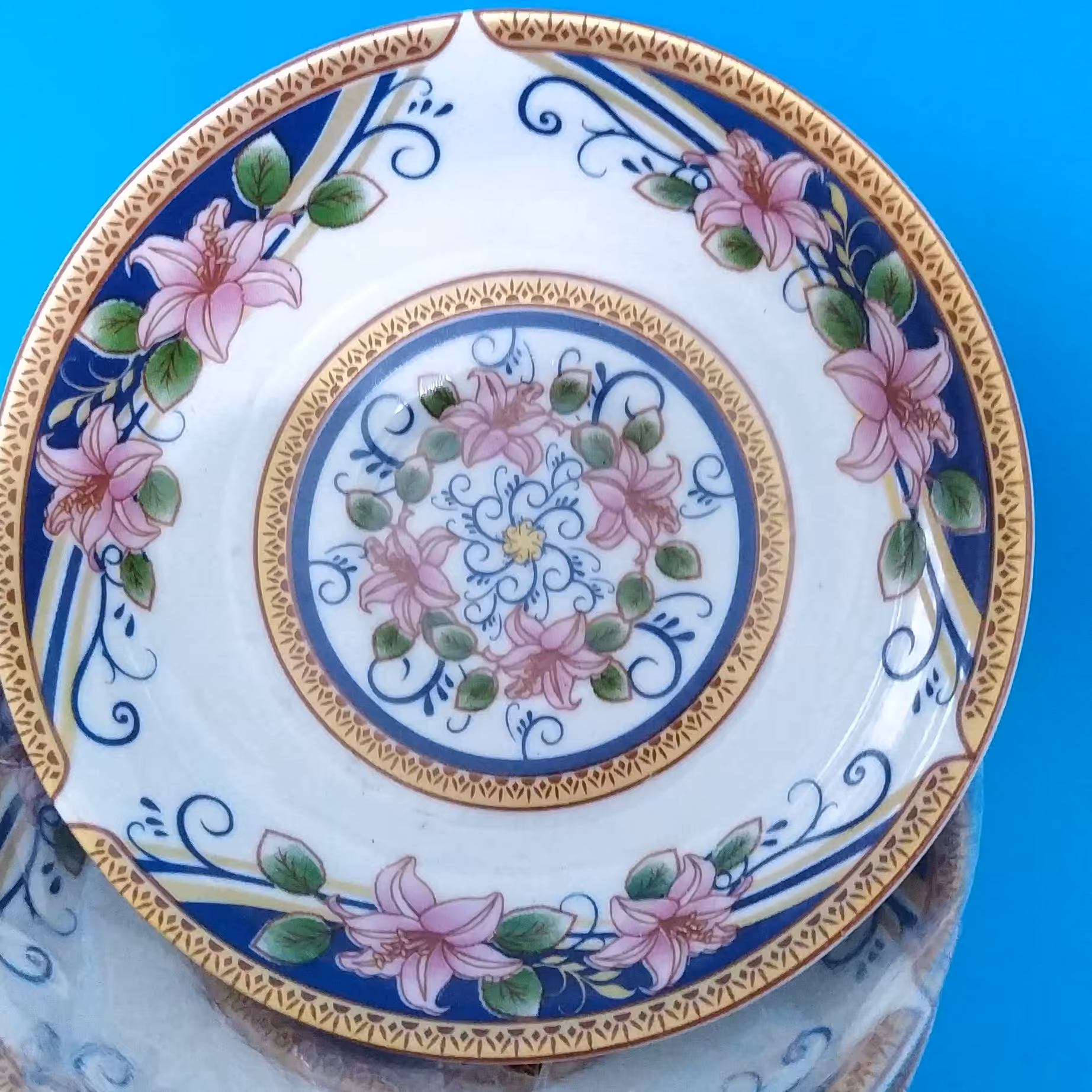 نعلبکی چینی 