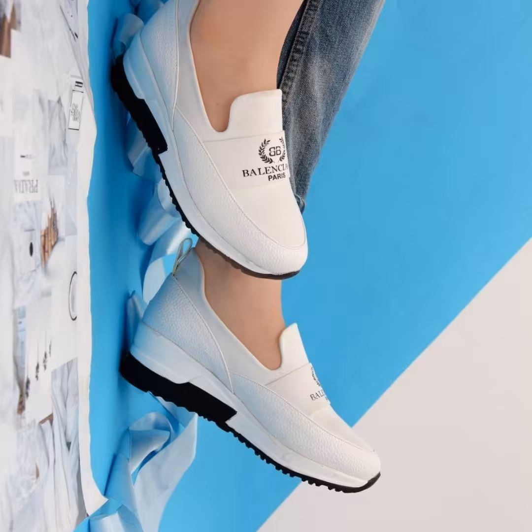 کتونی طبی جدید زیره پی یو باکیفیت عالی ،سبک و راحت مناسب پیاده روی