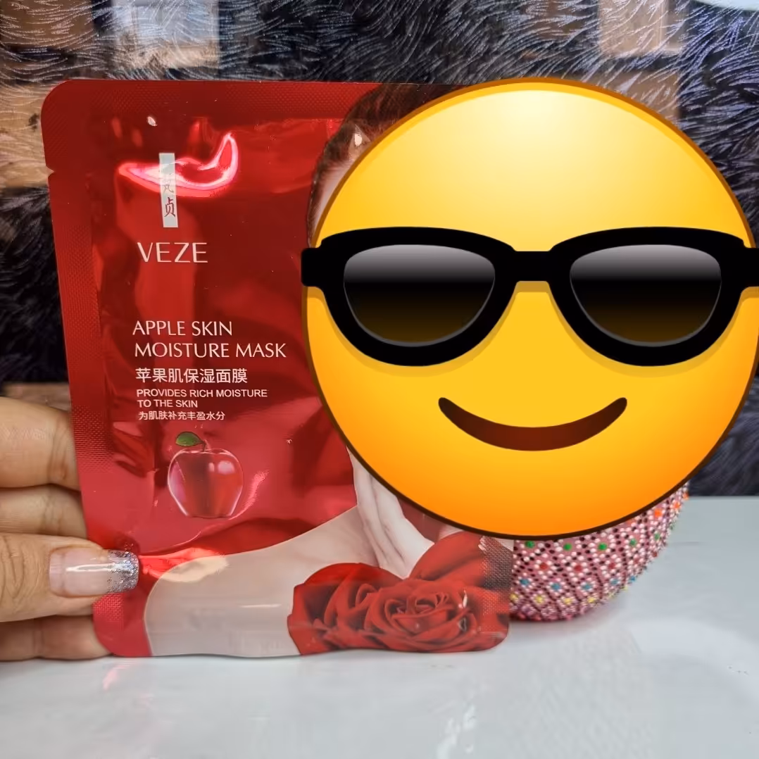 ماسک نقابی سیب قرمز موادپر