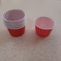 کاغذ مافین یا کاپ کیک قرمز