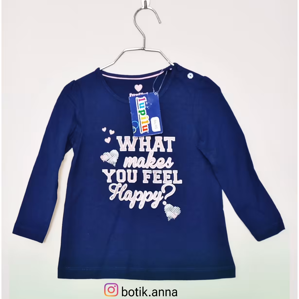   تیشرت دخترانه برند lupilu  آلمان سایز2تا4ساله یاقد98تا104طرحwhatوقلب 