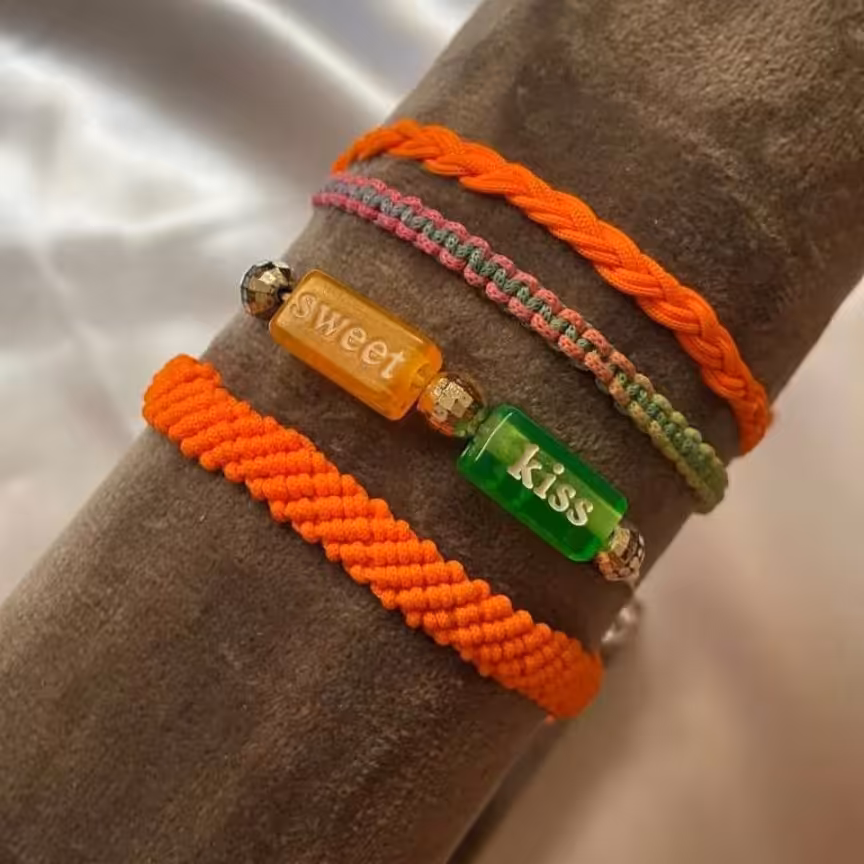 ست دستبند شبرنگ