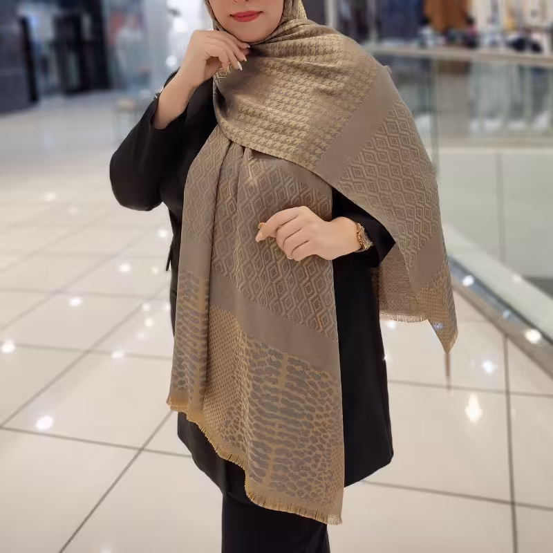 شال نخ ابریشم ژاکارد لمه دار دورو طرح دار