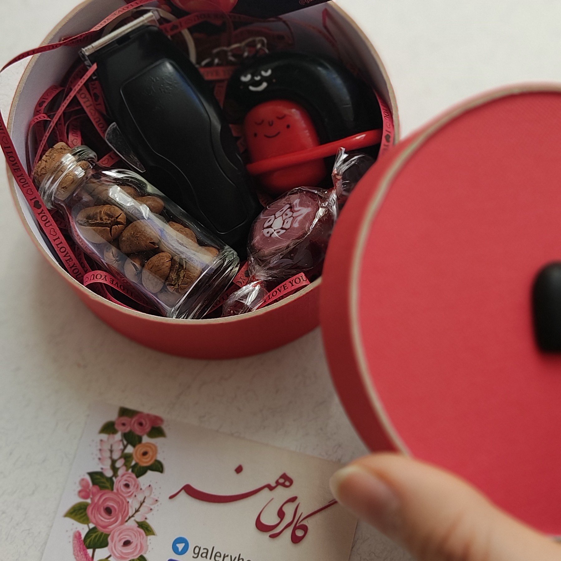 باکس ولنتاین و هدیه شیک و ساده