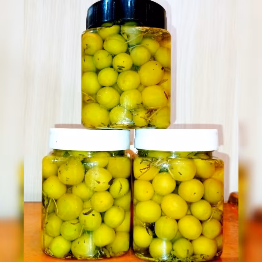 ترشی آلوچه سبز  خانگی 700 گرمی