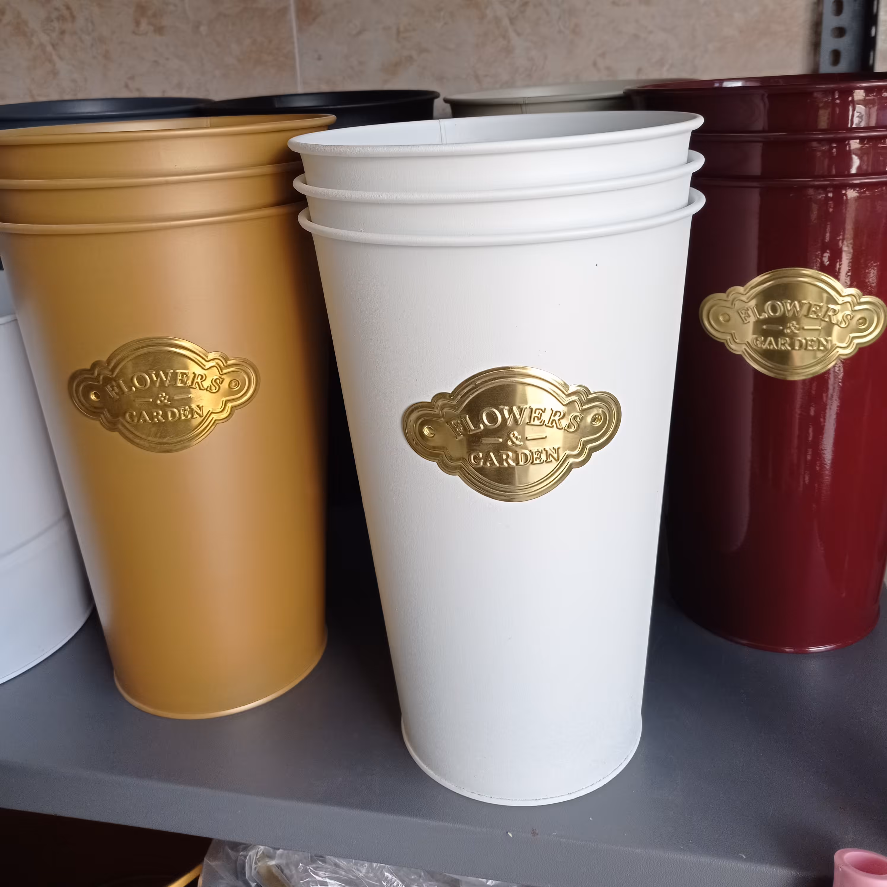 گلدان فلزی طرح استورم