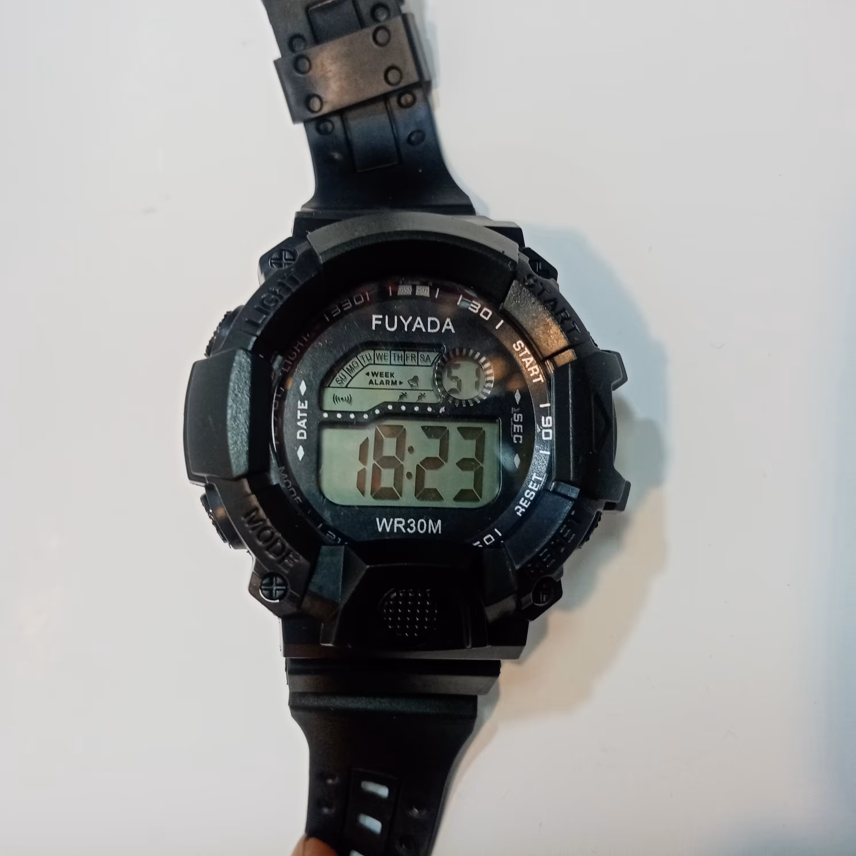 ساعت کامپیوتری چراغ دار زنگ دار تقویم دار کرنومتر دار درجه یک