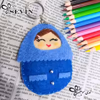 جاکلیدی طرح دختر دانش آموز نمدی(جاسوئیچی،آویز کیف،سر مدادی)