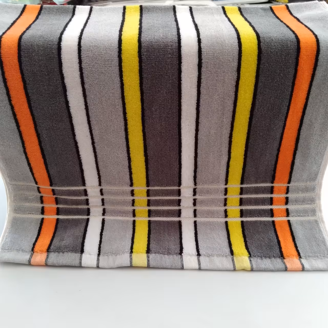 حوله دستی آبرنگی کد3