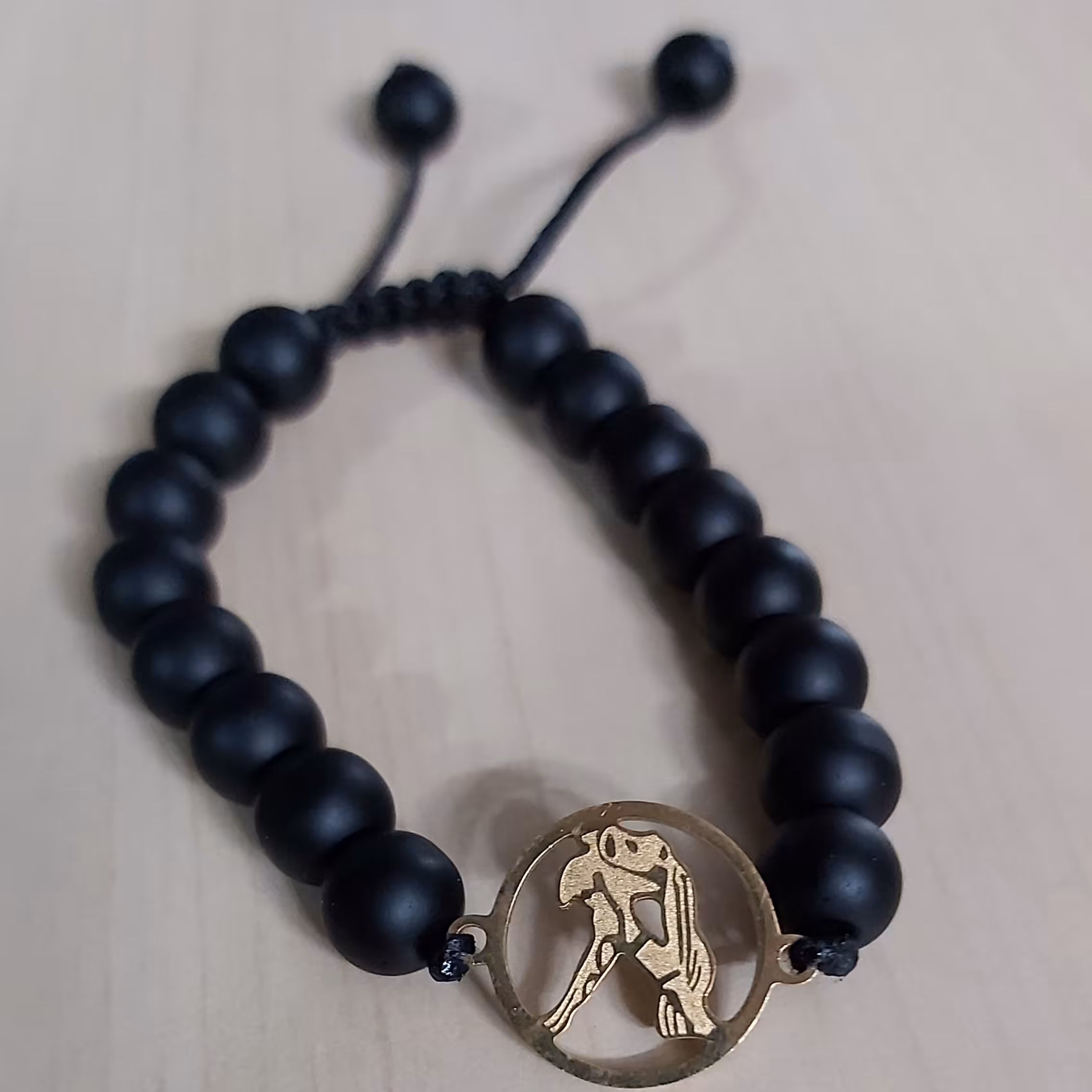 دستبند ماه تولد بهمن