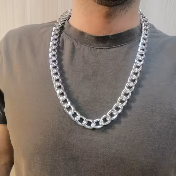 گردنبند کارتیر مردانه  زنجیر درشت ضخیم جذاب و پولدار تر باشید رنگ ثابت کار خاص و شیک