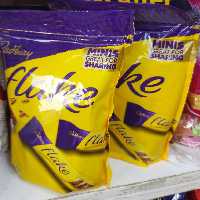 شکلات شیری کدبری فلیک flake