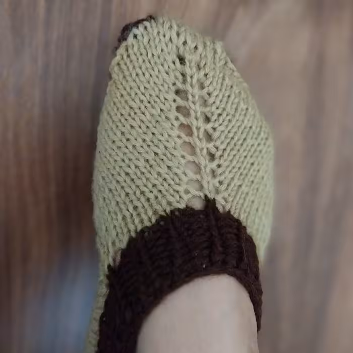 پاپوش دستبافت  تمام پشم مرینوس  در سایزهای مختلف 
