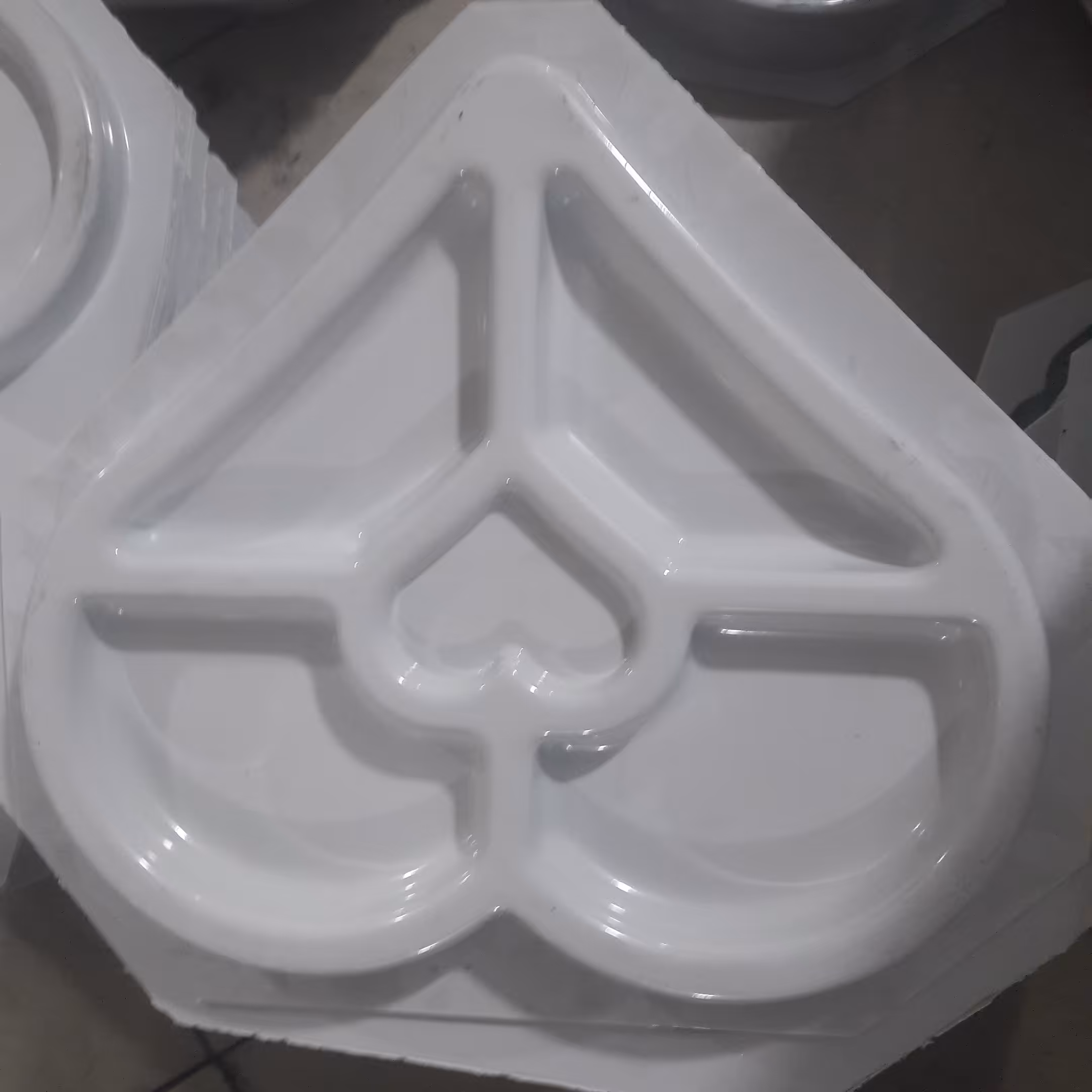 قالب اردوخوری مدل قلب