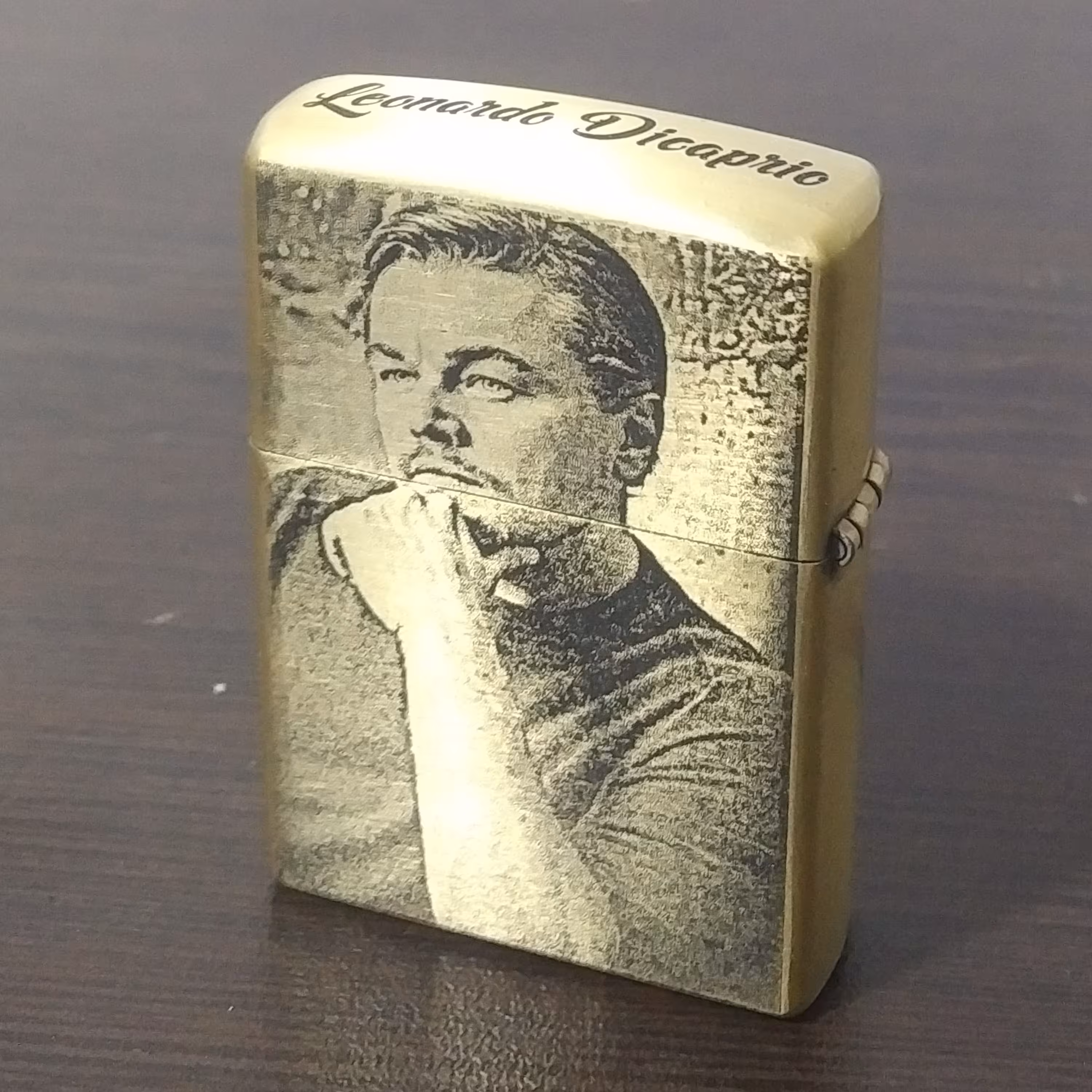 فندک بنزینی با حکاکی اختصاصی چهره و لوگو و نام و...