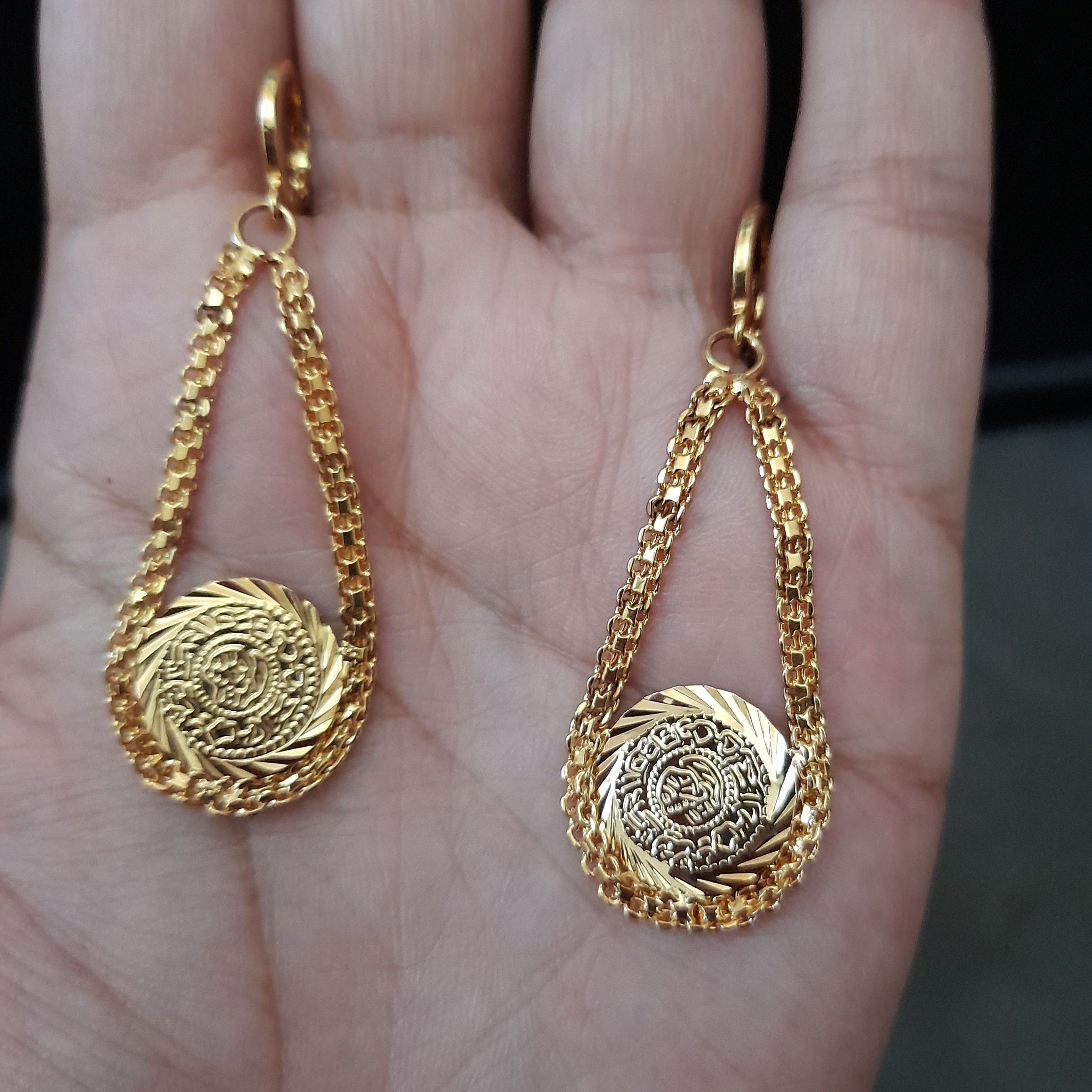 گوشواره آویز سکه ای متوسط