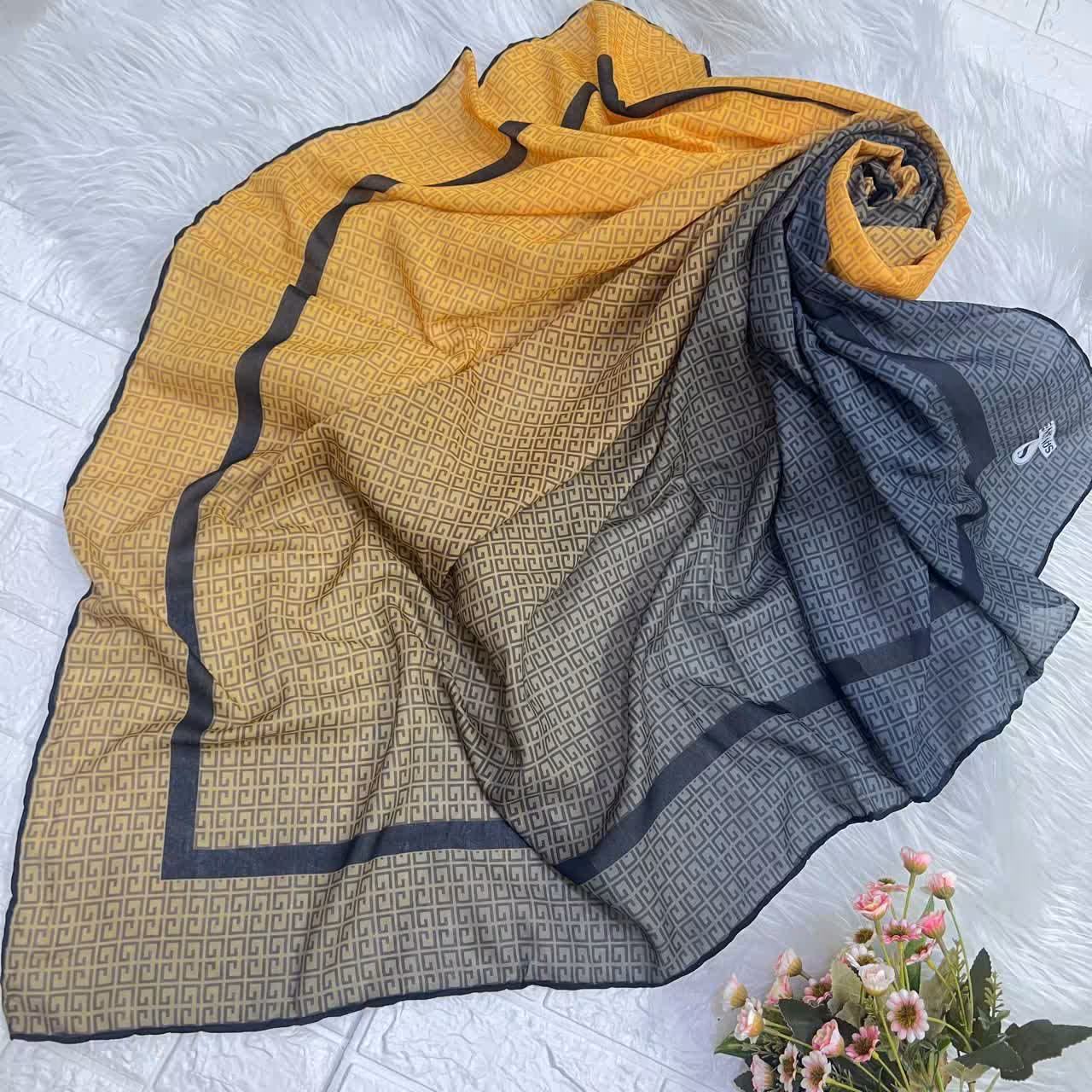 روسری نخی قواره 140 دست دوز کد 1066