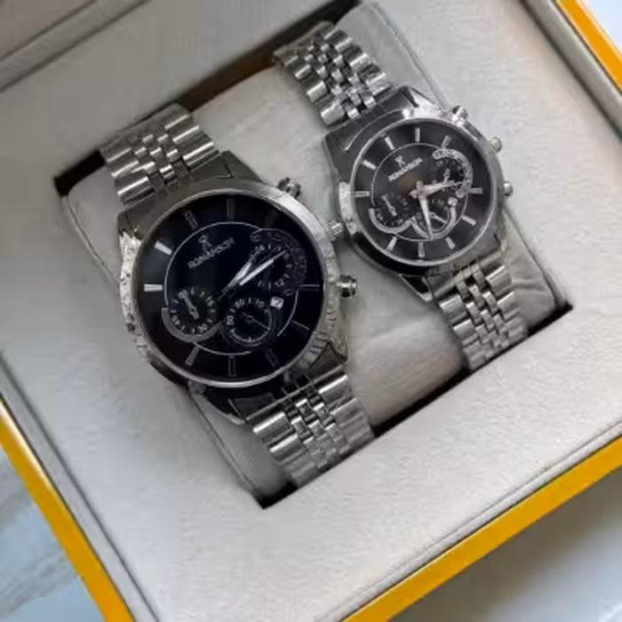 ست ساعت مچی مردانه و زنانه نقره ای صفحه مشکی رومانسون