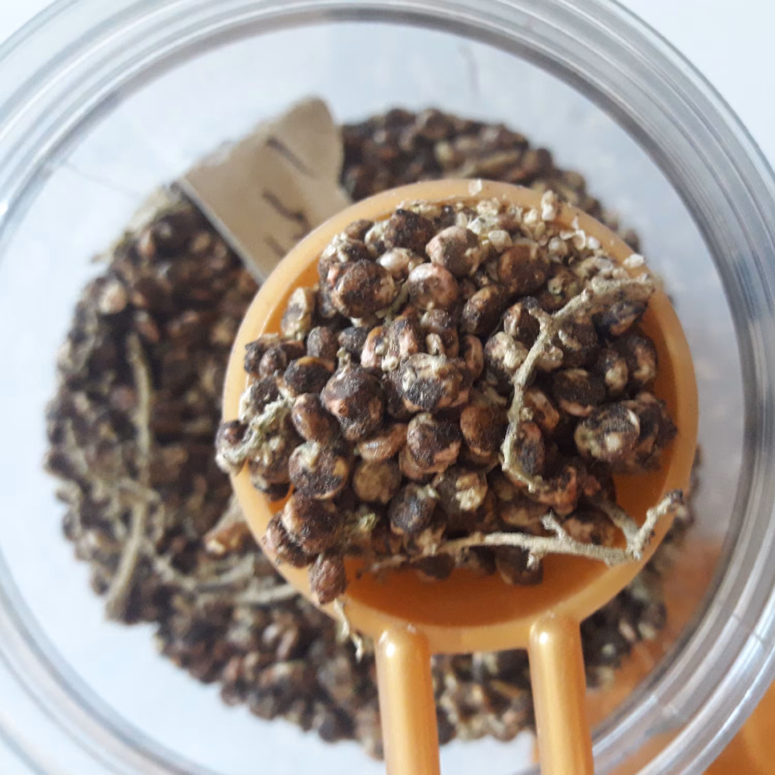 سماق قهوه ای نکوبیده(بسته 1 کیلوگرمی)