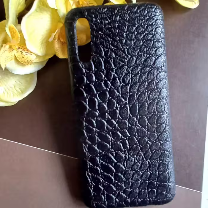 قاب گوشی با روکش چرم طبیعی،رنگ و طرح به دلخواه شما 