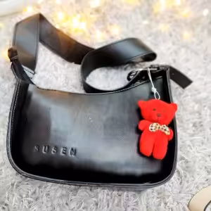 کیف دوشی با اویز خرس