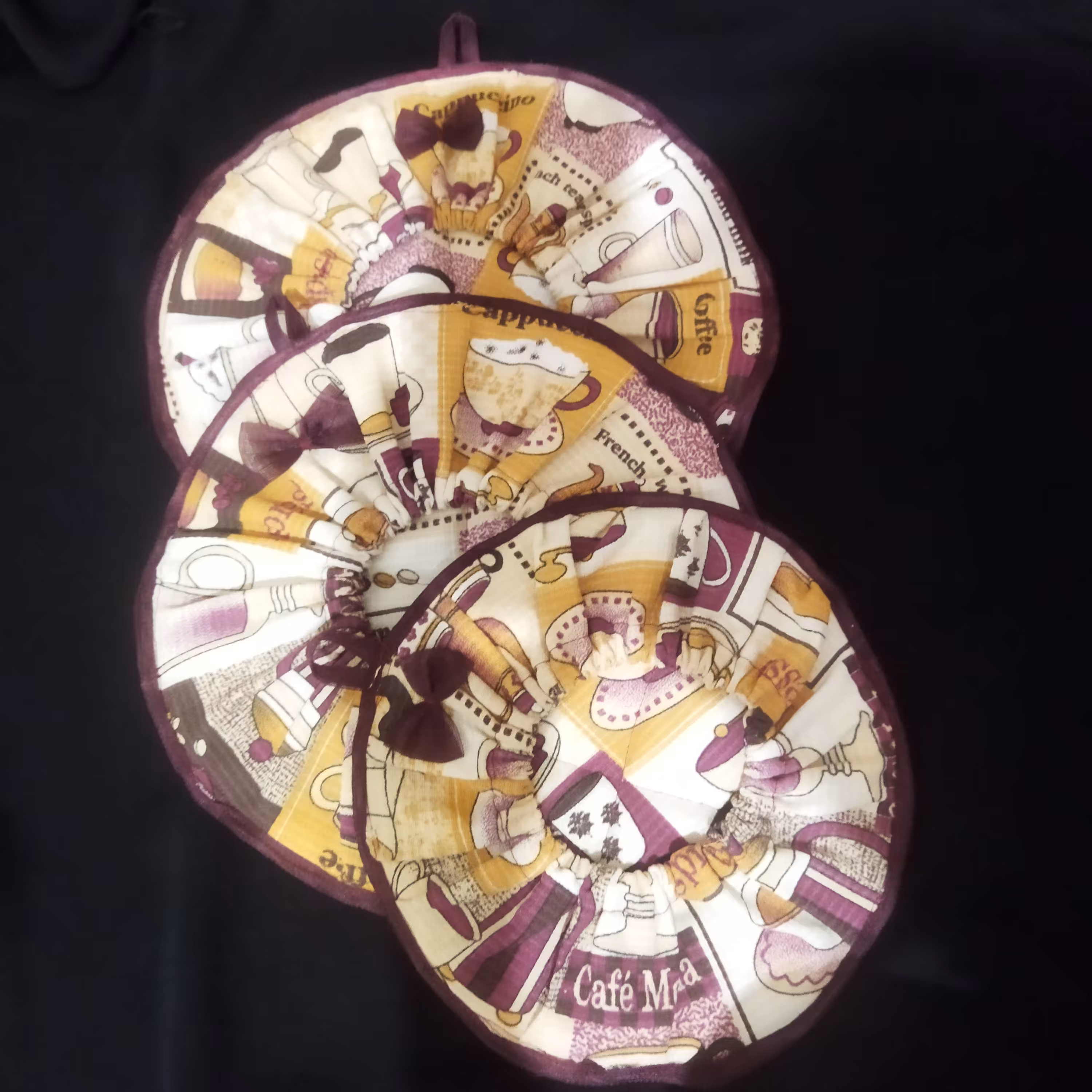 ست سه تایی دم کنی سایز 20.24.28. رنگ کرم و زرشکی 