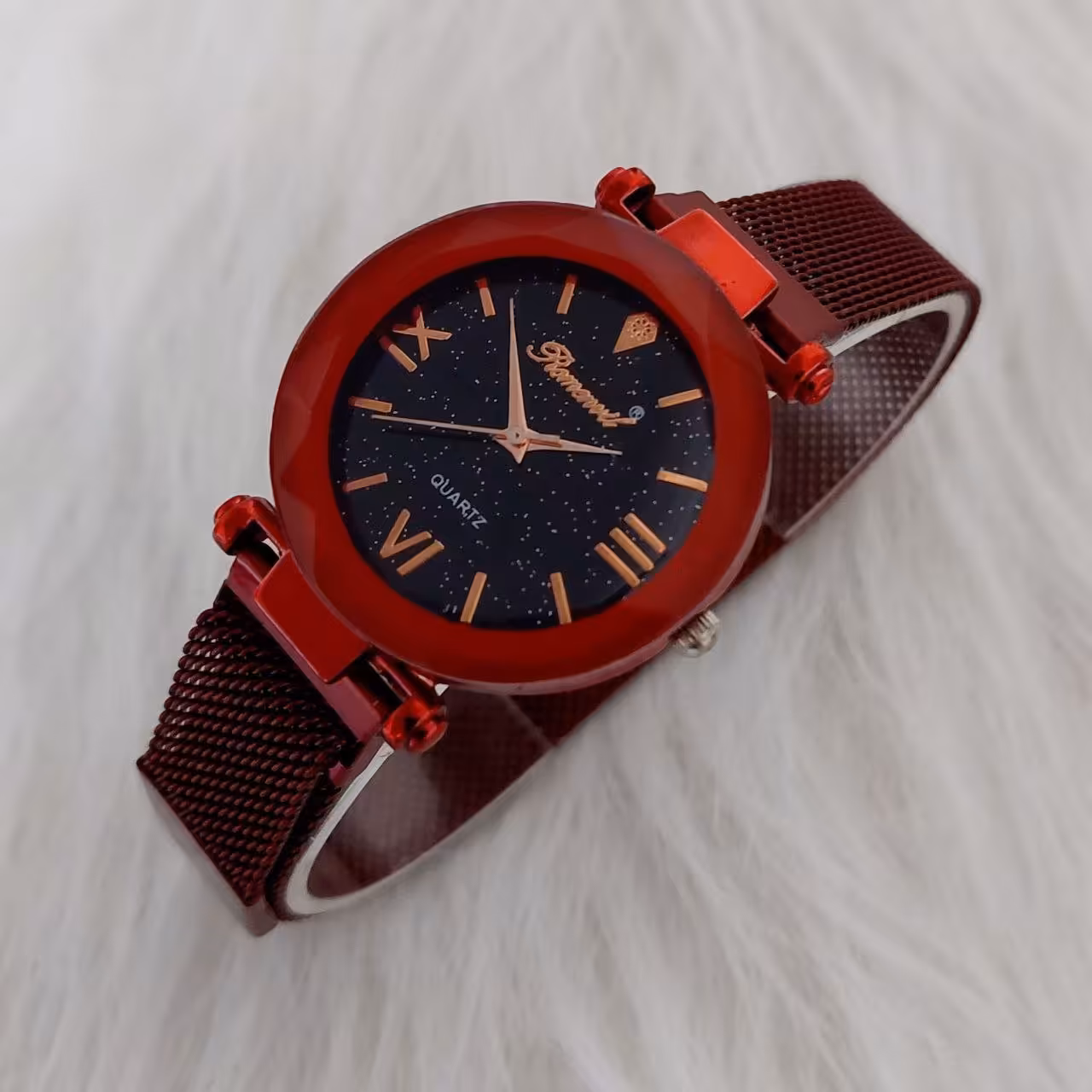 ساعت مچی زنانه مگنتی بندقرمز 
کیفیت عالی
شش ماه گارانتی موتور
دارای