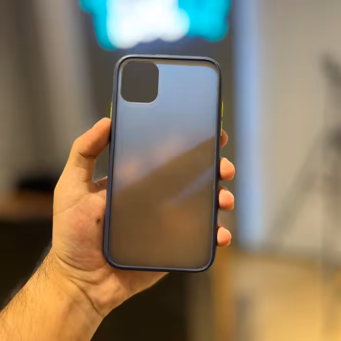 قاب آیفون 11 مدل بامپر طرح پشت مات رنگ سورمه ای