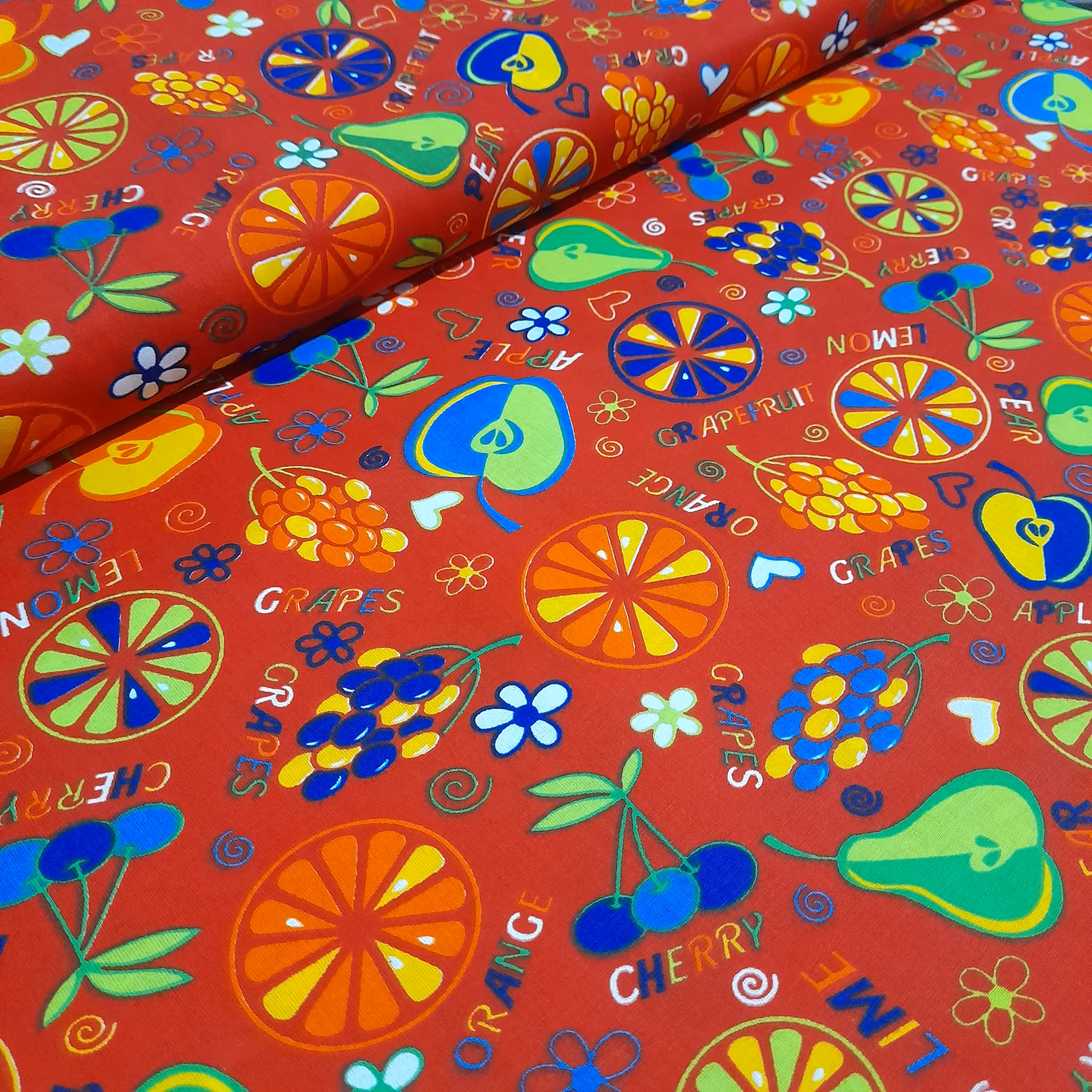 پارچه میوه ای اردکان عرض 1.5 آووکادو 