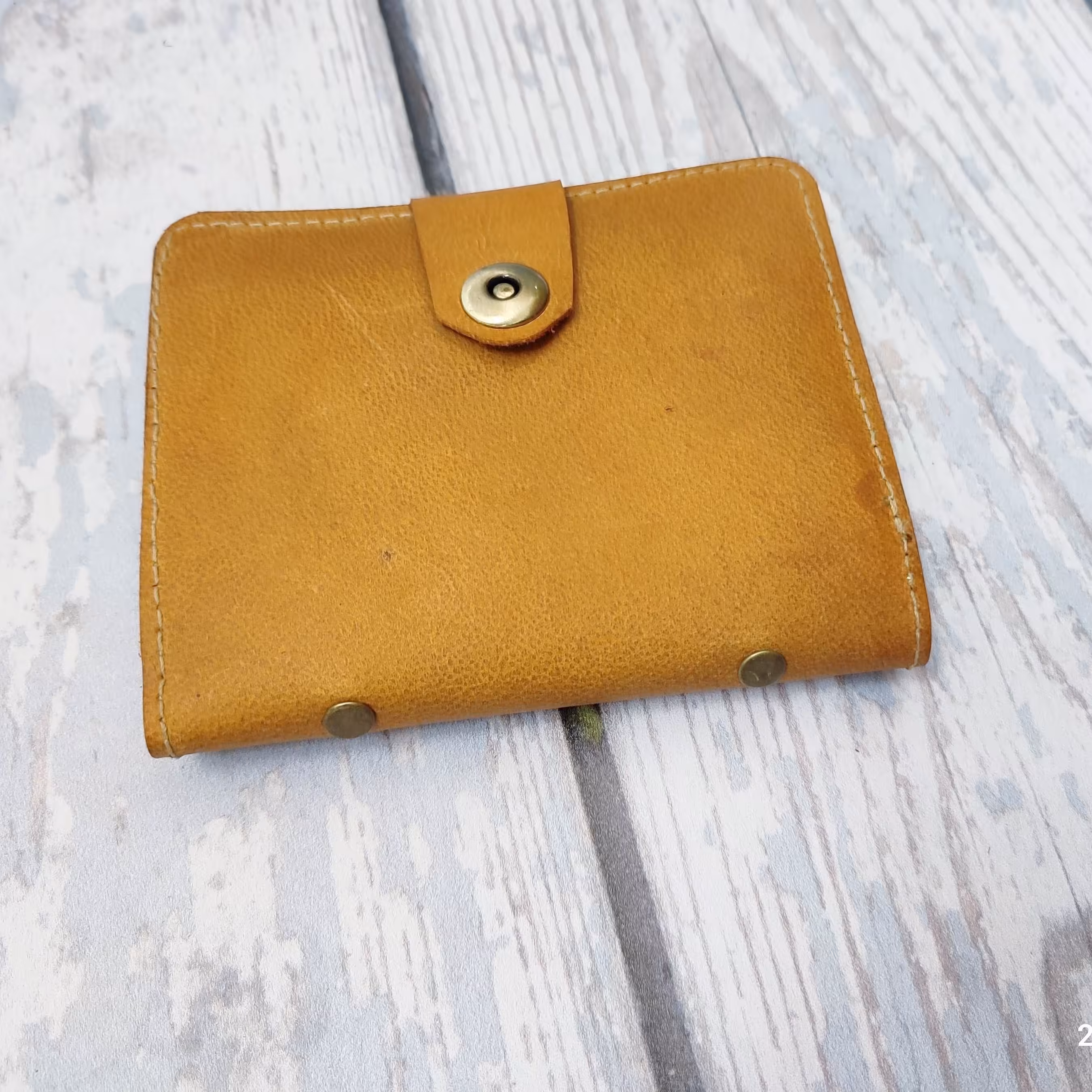 کیف جامدارکی  چرم طبیعی شتری دا رای 17عدد جای کارت وشناسنامه