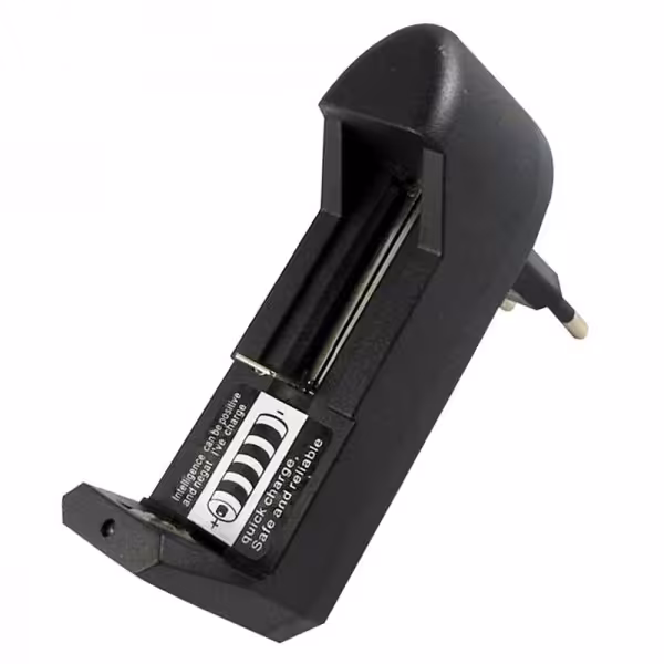 شارژ باتری لیتیوم یون 3.7 ولت HD_0688