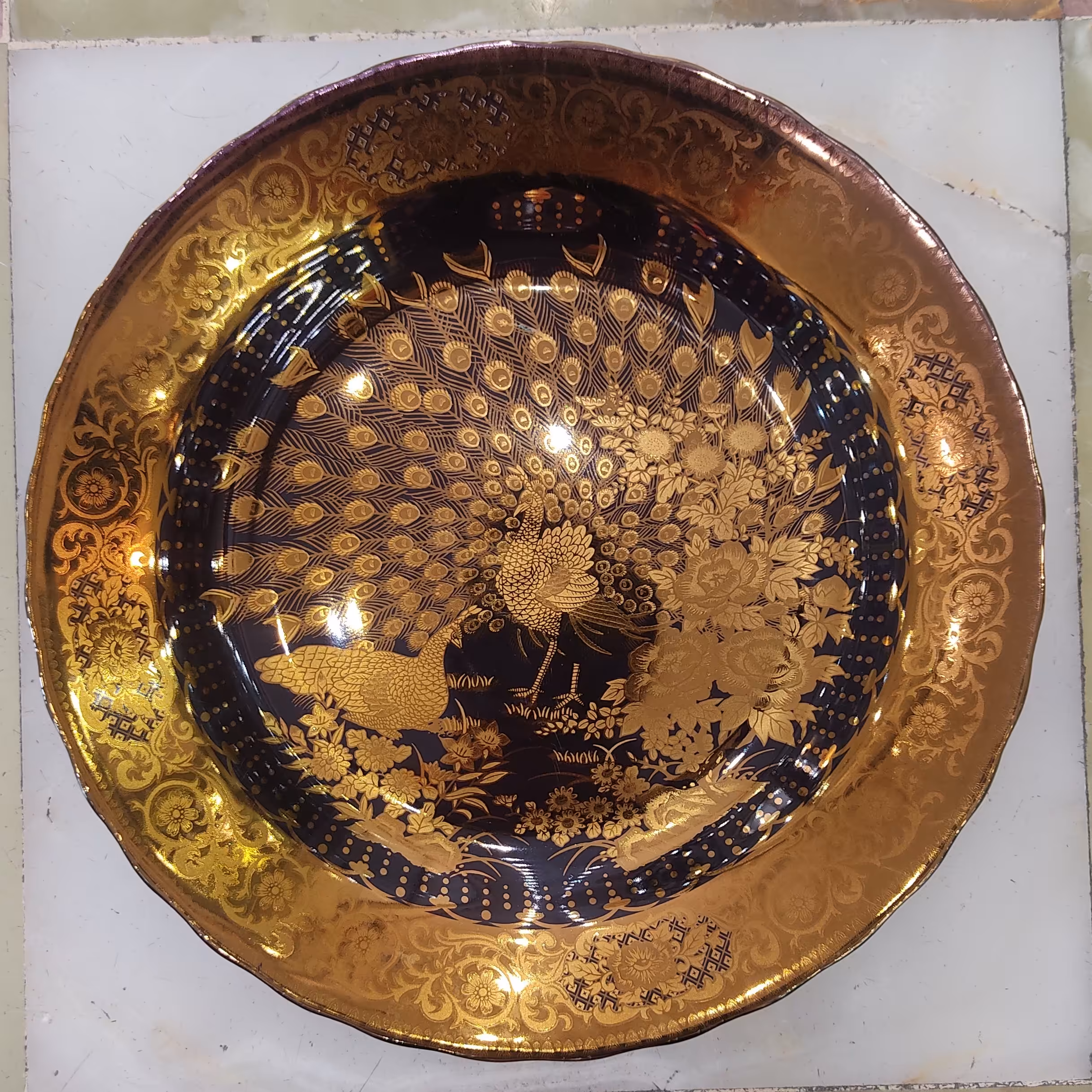دیس مرغی مشکی طلایی ، قطر 35 سانتیمتر ، بدون جعبه درجه دو