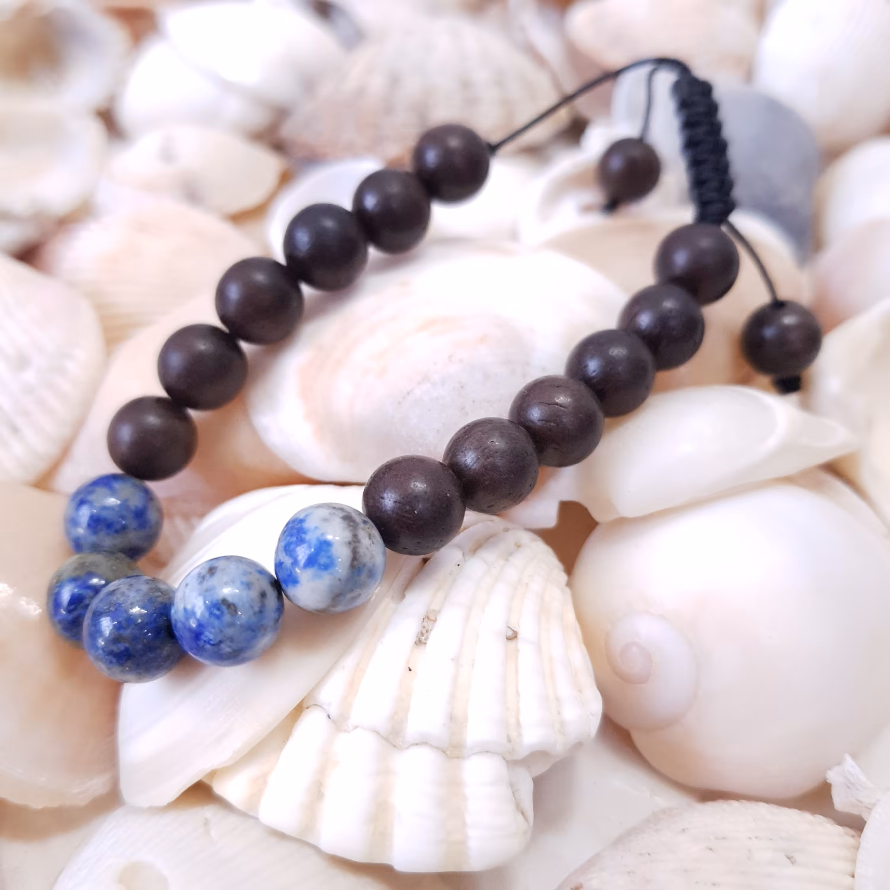 دستبند سنگ لاجورد و چوب