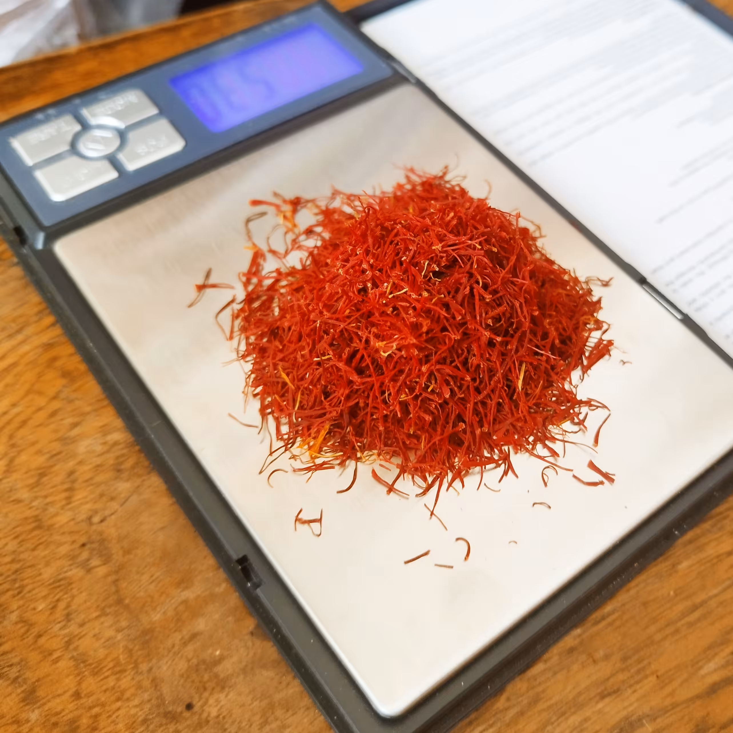 زعفران سر گل اعلا بهاباد (برداشت روستایی ) یک مثقال 