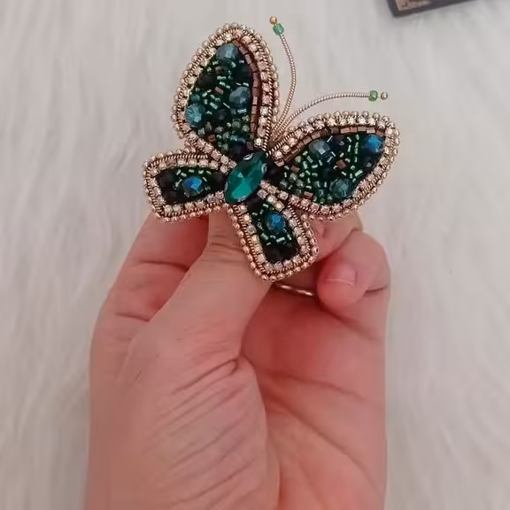 گلسینه جواهردوزی پروانه سبز دست دوز مجلسی 