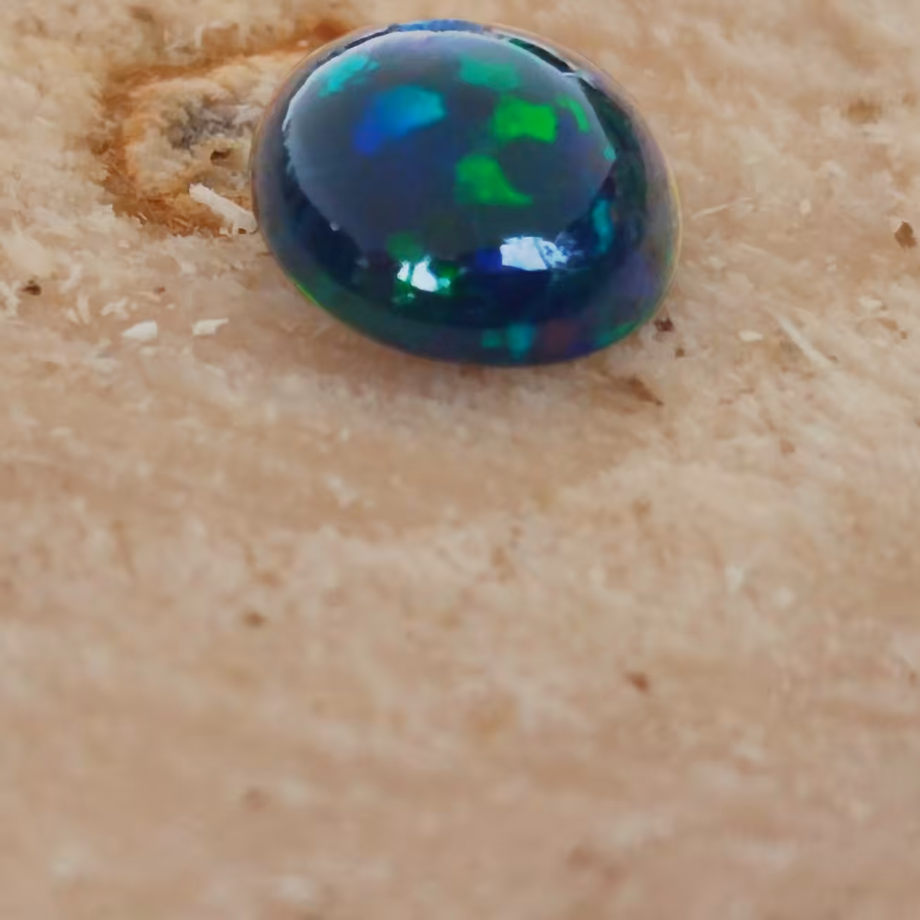  بلک اوپال اتیوپی با اوپالسیون بالا  طبیعی ومعدنی  کد 1092