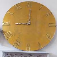 ساعت دیواری لوکس رزینی طرح چرم