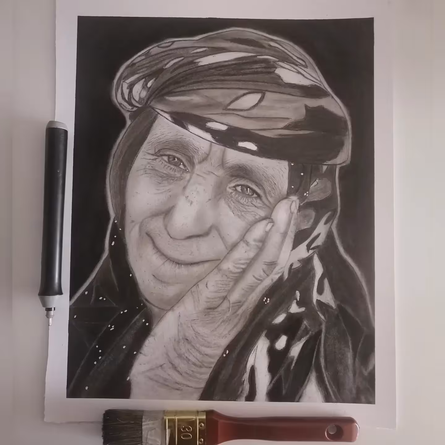 سفارش طراحی چهره سیاه قلم