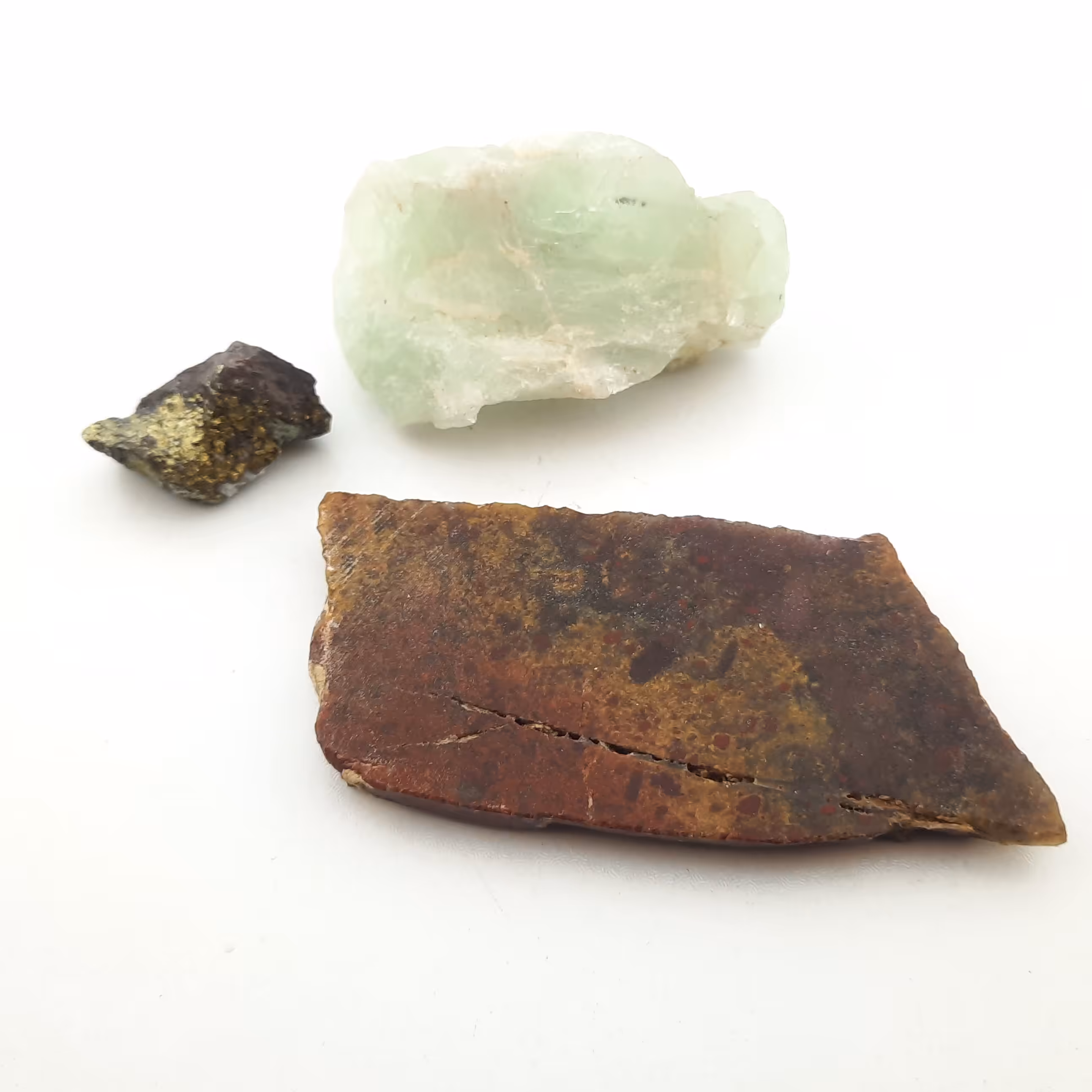 سنگ فلورین یا فلوریت سبز اسلایس عقیق و کالکوپیریت همه با هم کد کلکسیون18 پکیج و مجموعه سنگی